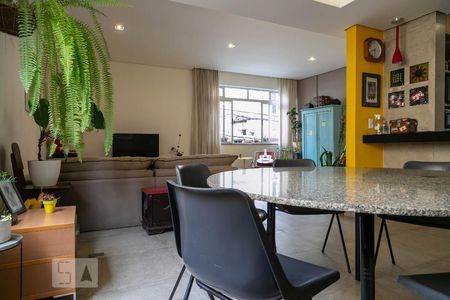 Sala de apartamento para alugar com 3 quartos, 120m² em Santo Agostinho, Belo Horizonte