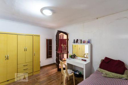 Casa à venda com 250m², 5 quartos e 2 vagas Casa à venda com 250m², 5 quartos e 2 vagasQuarto 2