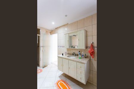 Casa à venda com 250m², 5 quartos e 2 vagas Casa à venda com 250m², 5 quartos e 2 vagasBanheiro da Suíte