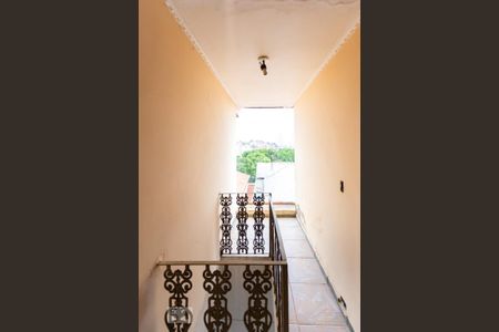 Casa à venda com 250m², 5 quartos e 2 vagas Casa à venda com 250m², 5 quartos e 2 vagasCorredor