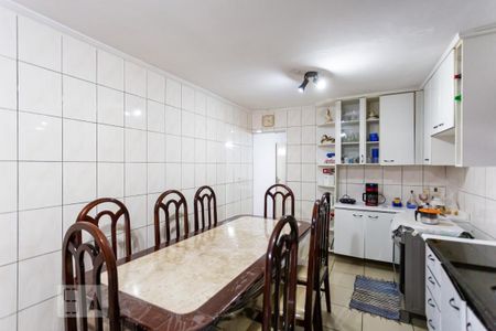 Casa à venda com 250m², 5 quartos e 2 vagas Casa à venda com 250m², 5 quartos e 2 vagasCozinha