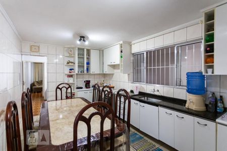 Casa à venda com 250m², 5 quartos e 2 vagas Casa à venda com 250m², 5 quartos e 2 vagasCozinha