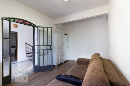 Sala de casa à venda com 4 quartos, 150m² em Santa Amélia, Belo Horizonte