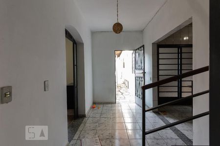 Corredor de casa à venda com 4 quartos, 150m² em Santa Amélia, Belo Horizonte