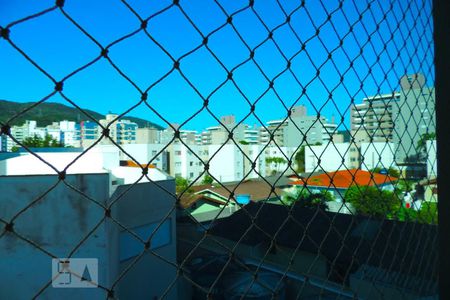 Sala - Vista de apartamento para alugar com 2 quartos, 76m² em Itacorubi, Florianópolis