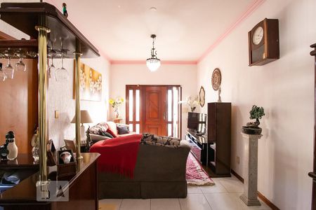 Sala de casa à venda com 3 quartos, 160m² em Medianeira, Porto Alegre