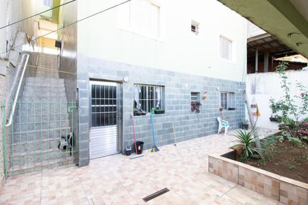 Quintal de casa à venda com 6 quartos, 250m² em Parque Renato Maia, Guarulhos