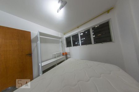 Quarto de apartamento para alugar com 1 quarto, 30m² em Rebouças, Curitiba