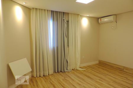 Suite 1 de apartamento para alugar com 2 quartos, 76m² em Carvoeira, Florianópolis