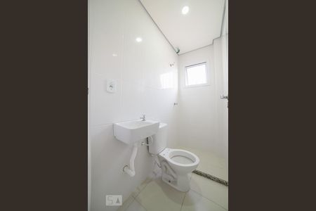 Banheiro de kitnet/studio para alugar com 1 quarto, 15m² em Rudge Ramos, São Bernardo do Campo