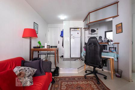 Sala de kitnet/studio para alugar com 1 quarto, 33m² em Cerqueira César, São Paulo