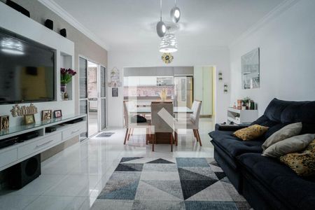 Casa à venda com 4 quartos, 210m² em Jardim Fernandes, São Paulo