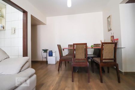 Sala de apartamento para alugar com 2 quartos, 70m² em Setor Bela Vista, Goiânia