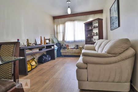 Sala de apartamento para alugar com 2 quartos, 70m² em Setor Bela Vista, Goiânia