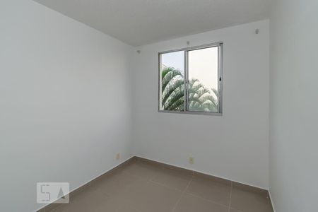 Quarto 1 de apartamento para alugar com 2 quartos, 48m² em Parada de Lucas, Rio de Janeiro