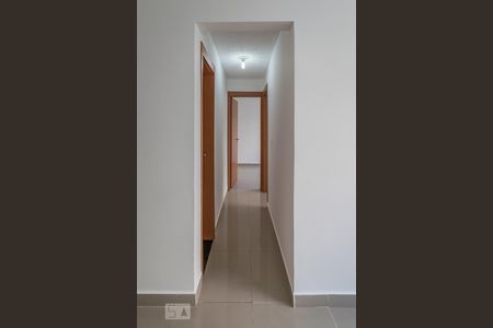 Sala - Corredor de apartamento para alugar com 2 quartos, 48m² em Parada de Lucas, Rio de Janeiro