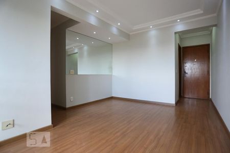 Sala de apartamento para alugar com 3 quartos, 75m² em Jaguaré, São Paulo