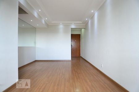 Sala de apartamento para alugar com 3 quartos, 75m² em Jaguaré, São Paulo