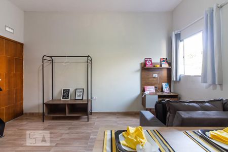 Kitnet de kitnet/studio para alugar com 1 quarto, 25m² em Jardim Ivana, São Paulo