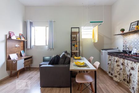 Kitnet de kitnet/studio para alugar com 1 quarto, 25m² em Jardim Ivana, São Paulo