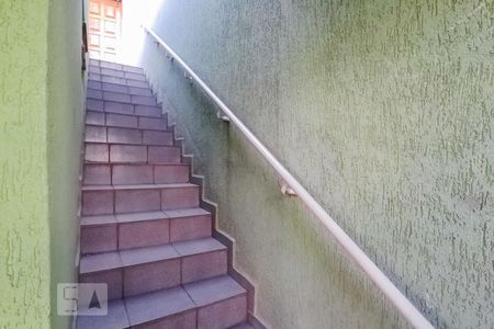 Escada de entrada de casa para alugar com 2 quartos, 145m² em Vila Mariana, São Paulo