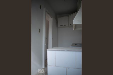 Cozinha de apartamento à venda com 1 quarto, 45m² em Cristal, Porto Alegre