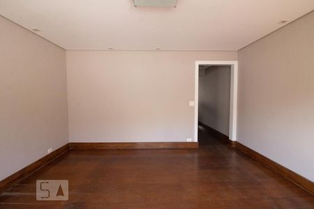 Sala de casa à venda com 4 quartos, 300m² em Vila São Vicente, São Paulo