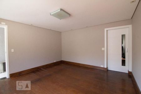 Sala de casa à venda com 4 quartos, 300m² em Vila São Vicente, São Paulo