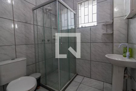 Banheiro de kitnet/studio para alugar com 1 quarto, 36m² em Areias, São José