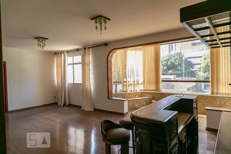 Sala de apartamento à venda com 4 quartos, 220m² em Funcionários, Belo Horizonte