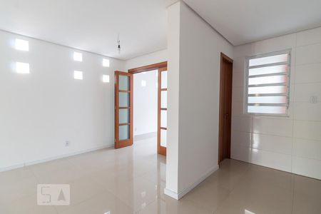 Cozinha de casa à venda com 2 quartos, 110m² em Jardim Carvalho, Porto Alegre