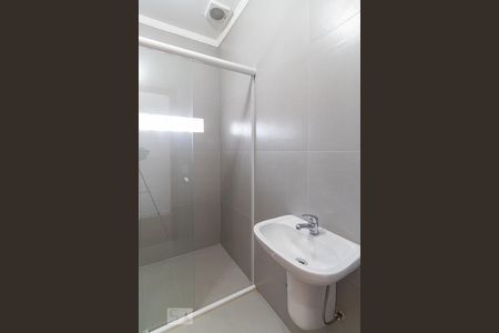 Banheiro da Suíte 1 de casa à venda com 2 quartos, 110m² em Jardim Carvalho, Porto Alegre