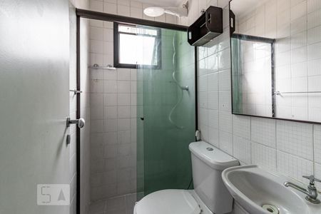 Banheiro de kitnet/studio para alugar com 1 quarto, 30m² em Planalto Paulista, São Paulo