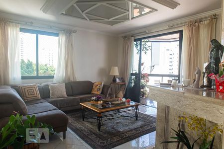 Sala de apartamento à venda com 4 quartos, 300m² em Jardim Avelino, São Paulo