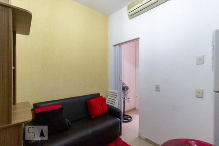 Sala de kitnet/studio à venda com 1 quarto, 24m² em Catete, Rio de Janeiro