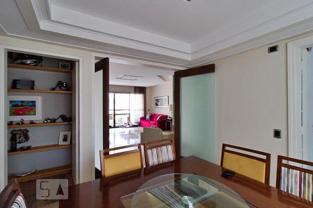 Sala de apartamento à venda com 3 quartos, 178m² em Vila Suzana, São Paulo