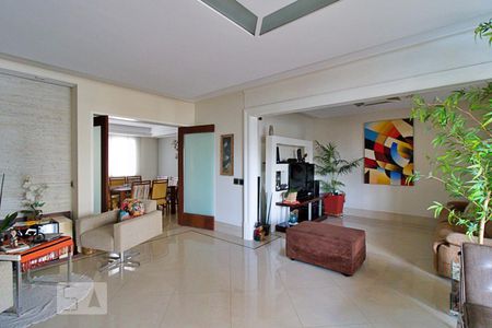 Sala de apartamento à venda com 3 quartos, 178m² em Vila Suzana, São Paulo