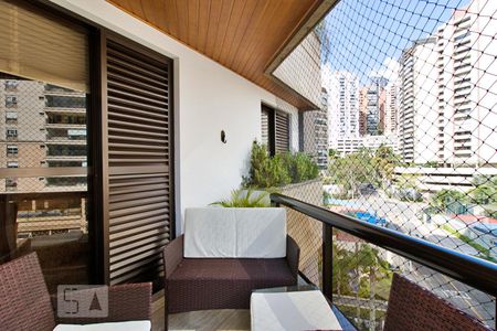 Apartamento à venda com 178m², 3 quartos e 3 vagas Apartamento à venda com 178m², 3 quartos e 3 vagasVaranda da Sala