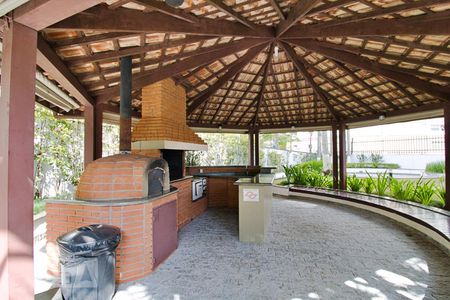 Apartamento à venda com 178m², 3 quartos e 3 vagas Apartamento à venda com 178m², 3 quartos e 3 vagasÁrea comum - Churrasqueira