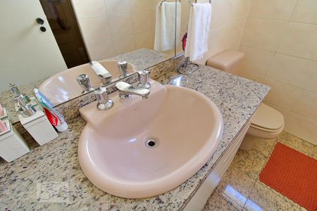 Apartamento à venda com 178m², 3 quartos e 3 vagas Apartamento à venda com 178m², 3 quartos e 3 vagasBanheiro da Suíte 2