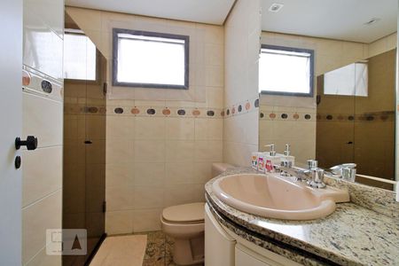 Apartamento à venda com 178m², 3 quartos e 3 vagas Apartamento à venda com 178m², 3 quartos e 3 vagasBanheiro da Suíte 3