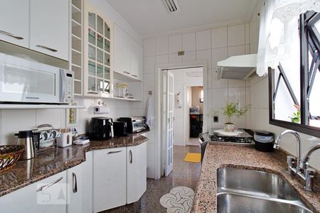 Apartamento à venda com 178m², 3 quartos e 3 vagas Apartamento à venda com 178m², 3 quartos e 3 vagasCozinha