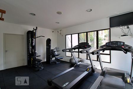 Apartamento à venda com 178m², 3 quartos e 3 vagas Apartamento à venda com 178m², 3 quartos e 3 vagasÁrea comum - Academia