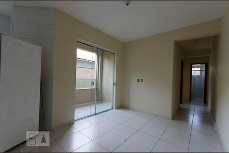 Sala de apartamento para alugar com 2 quartos, 50m² em Vargem Grande, Florianópolis