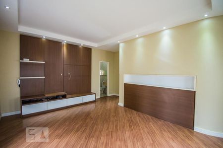 Casa à venda com 250m², 5 quartos e 4 vagasSala