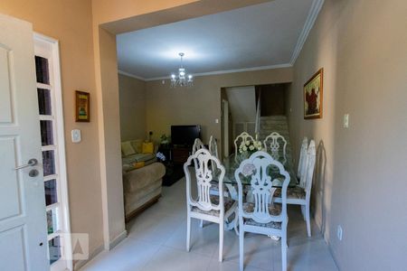 Sala de casa à venda com 4 quartos, 250m² em Freguesia de Jacarepaguá, Rio de Janeiro