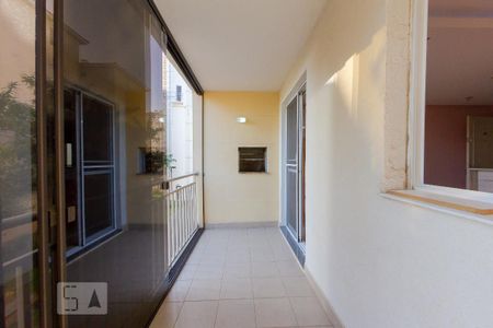 Varanda com Churrasqueira de apartamento para alugar com 2 quartos, 69m² em Humaitá, Porto Alegre