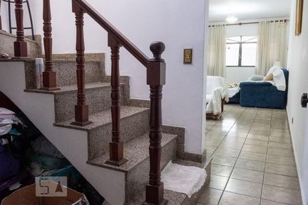 Escada de casa para alugar com 4 quartos, 150m² em Vila Santana, São Paulo