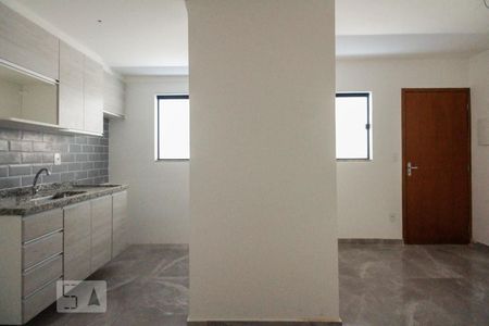 Sala/Cozinha de apartamento para alugar com 2 quartos, 40m² em Vila Antonina, São Paulo