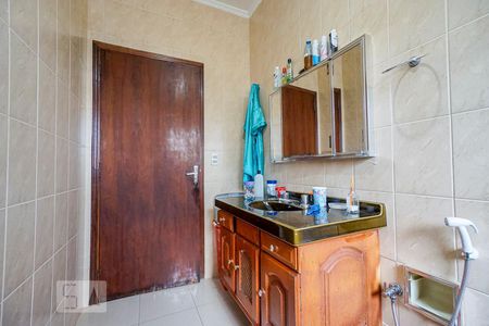 Banheiro suíte 02 de casa à venda com 2 quartos, 300m² em Vila Ivone, São Paulo